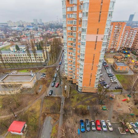 Уютная, Просторная Видовая Трехкомнатная Квартира Возле Метро Академгородок На 6 Мест Kijev Kültér fotó